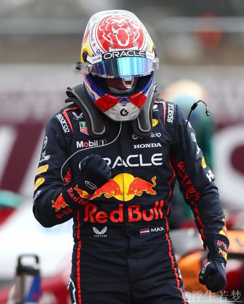 维斯塔潘火力全开 稳居领先位置